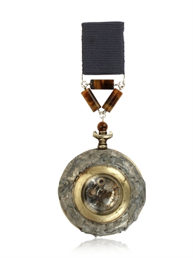 MILIUS BY MILAN - VINTAGE MEDALLION PIN                   