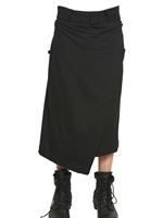 JULIUS - RAYON SEIDEN TWILL ROCK SHORTS