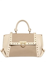 SALVATORE FERRAGAMO - KLEINE SOFIA TASCHE AUS LEDER&SEGELTUCH MIT NIETEN - WEISS/BEIGE