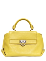 SALVATORE FERRAGAMO - KLEINE SOFIA TOP HANDLE AUS GEÄDERTEM LEDER - GELB