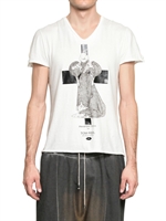 TOM REBL - GROBGESCHNITTENES JERSEY T-SHIRT MIT LADYDRUCK - OFF WEISS