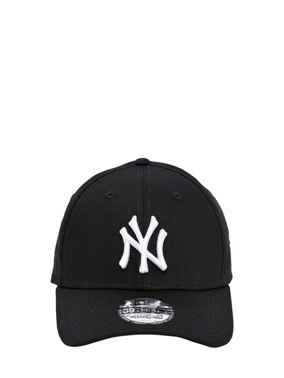New Era 39thirty New York Yankees Hat In Black
